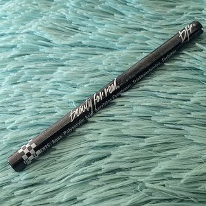 Beauty 4 Real Liquid Eyeliner.